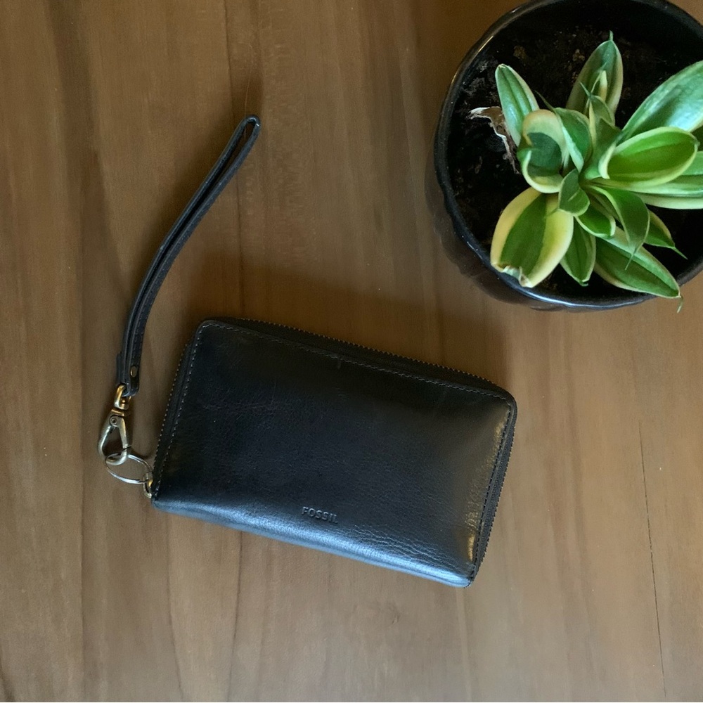 Fossil Black Wristlet Wallet